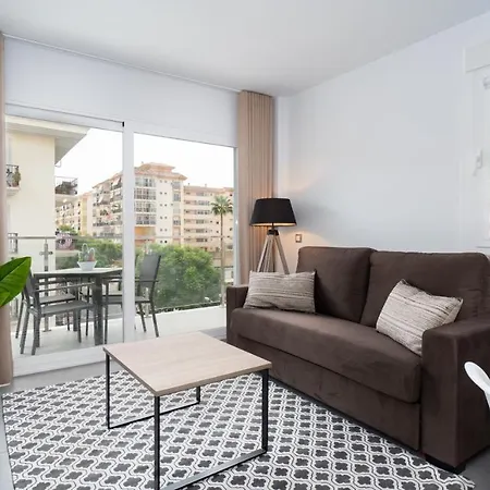 Apartmanhotel Sur La Dorada, Centricos Soleados A Pocos Metros De La Playa Y Con Parking Opcional Fuengirola