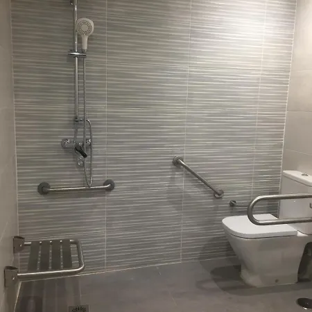 Sur La Dorada, Centricos Soleados A Pocos Metros De La Playa Y Con Parking Opcional Apart-hotel Fuengirola