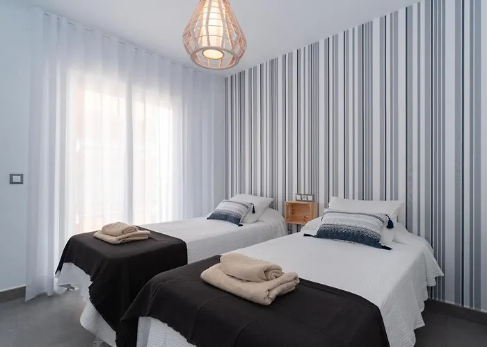 Sur La Dorada, Centricos Soleados A Pocos Metros De La Playa Y Con Parking Opcional فوينخيرولا