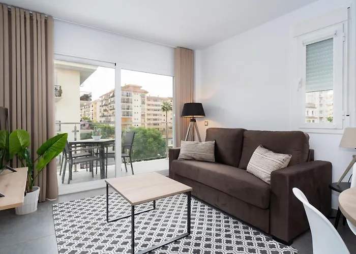 Aparthotel Sur La Dorada, Centricos Soleados A Pocos Metros De La Playa Y Con Parking Opcional Fuengirola