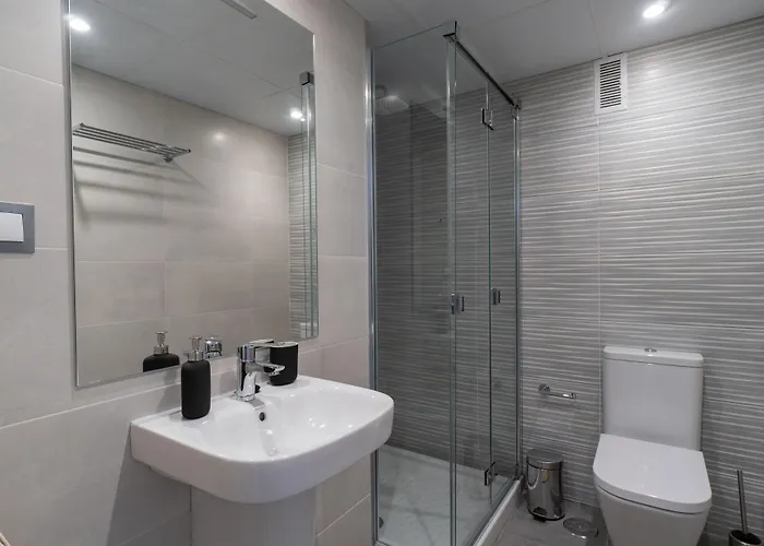 Sur La Dorada, Centricos Soleados A Pocos Metros De La Playa Y Con Parking Opcional Fuengirola