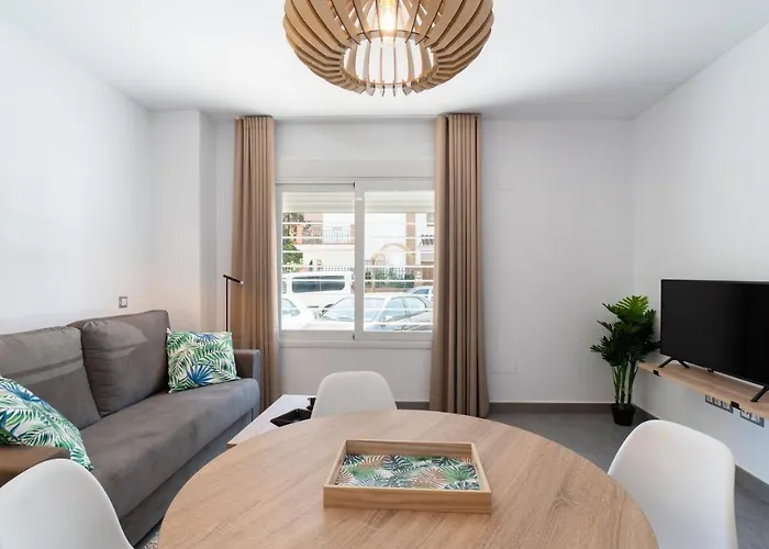 Sur La Dorada, Centricos Soleados A Pocos Metros De La Playa Y Con Parking Opcional Fuengirola